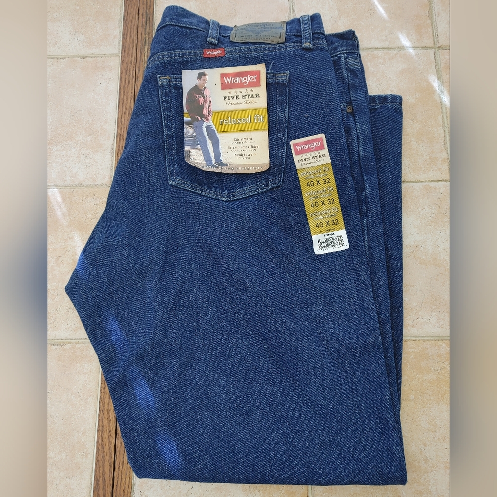 Wrangler relaxed fit blue jeans